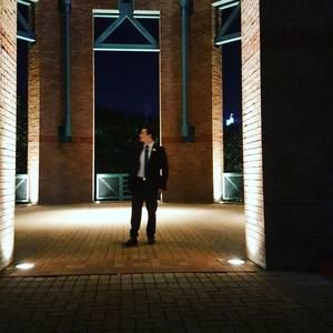 Meet your Posher, Adrian